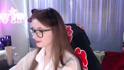 Snapshot of lunaxcherry chatting on 06/25/26, 05:06 LunaXcherry online show from 06/25/26, 05:06
