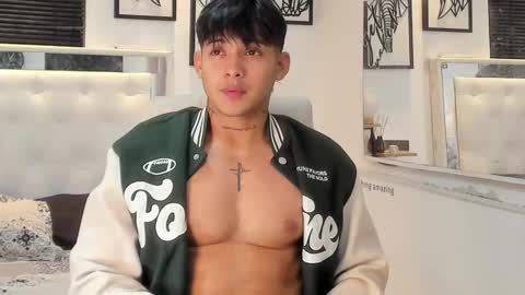 Snapshot of lunay_xtreemboy chatting on 09/24/25, 02:04 Lunay online show from 09/24/25, 02:04