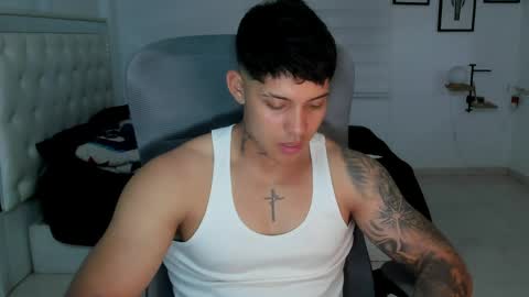 Snapshot of lunay_xtreemboy chatting on 05/14/26, 12:06 Lunay online show from 05/14/26, 12:06