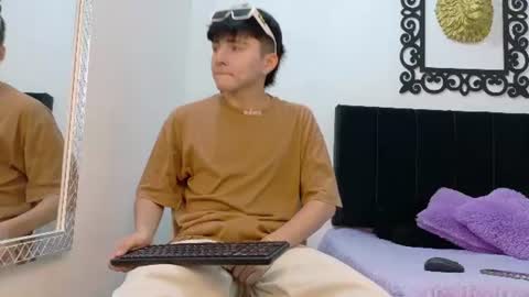 Snapshot of lunaydream chatting on 07/16/26, 01:06 lunaydream online show from 07/16/26, 01:06