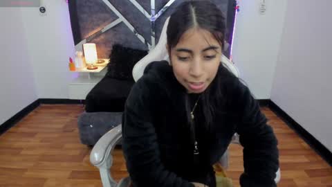 Snapshot of lunitaa18 chatting on 02/26/25, 10:42 V A L E R I A online show from 02/26/25, 10:42