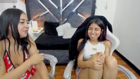 Snapshot of lunitaa18 chatting on 03/10/25, 08:23 V A L E R I A online show from 03/10/25, 08:23