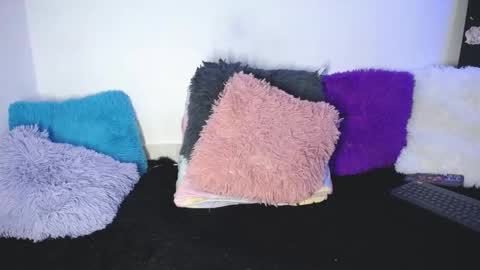 L U N I T A  online show from 02/26/25, 06:15