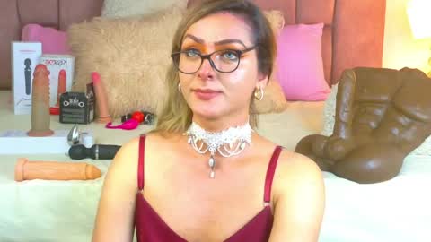 lunitadiva online show from 04/19/26, 06:10