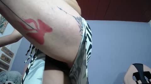 Snapshot of lunitaqueen_ chatting on 05/20/26, 05:24 Luna Tamara online show from 05/20/26, 05:24