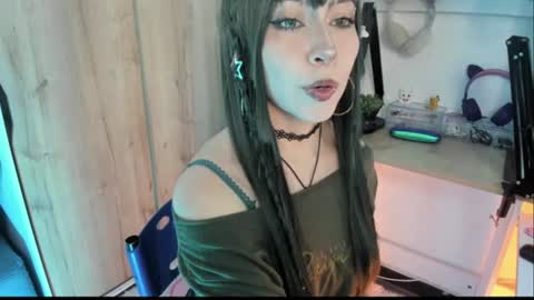 lunivyra online show from 06/12/26, 04:17