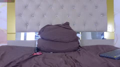 Snapshot of lunna__tylor chatting on 07/07/26, 06:47 lunna__tylor online show from 07/07/26, 06:47