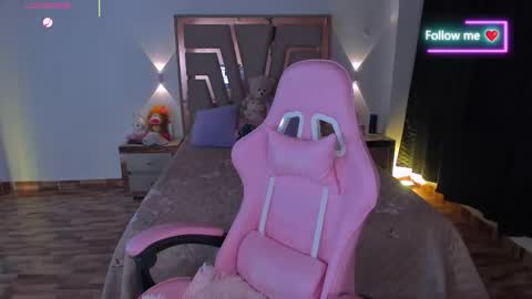 LUNA ROSE online show from 03/25/26, 04:07