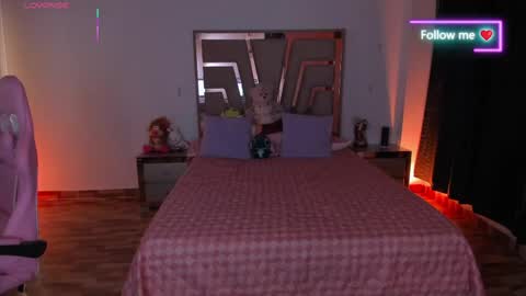 LUNA ROSE online show from 04/20/26, 04:37