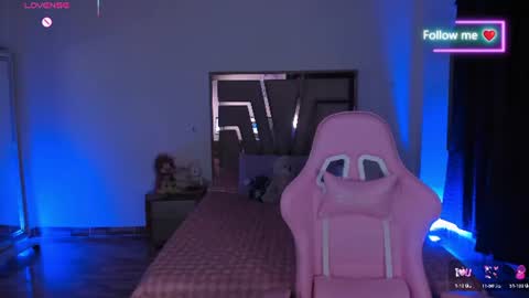 Snapshot of lunna_roosee chatting on 06/19/26, 01:10 LUNA ROSE online show from 06/19/26, 01:10