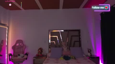 Snapshot of lunna_roosee chatting on 06/25/26, 02:11 LUNA ROSE online show from 06/25/26, 02:11