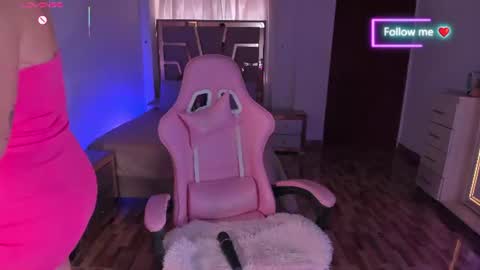 Snapshot of lunna_roosee chatting on 07/10/26, 06:21 LUNA ROSE online show from 07/10/26, 06:21