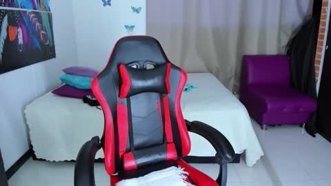 Snapshot of lunoox_ chatting on 11/22/25, 03:49 LunoxLili online show from 11/22/25, 03:49