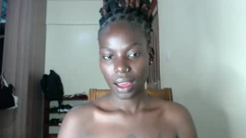 luo_queen online show from 05/01/26, 09:47