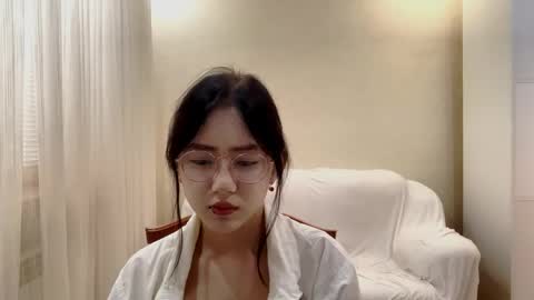 Snapshot of lupefaulker chatting on 05/12/26, 01:08 Roxie online show from 05/12/26, 01:08