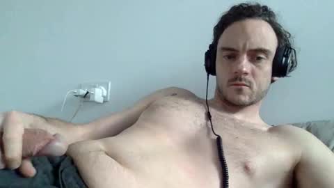 Snapshot of lupine_666 chatting on 03/11/25, 02:40 Lupine online show from 03/11/25, 02:40