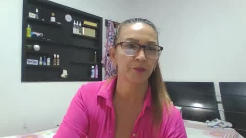Snapshot of lupitavega_ chatting on 10/01/25, 03:07 Lupita online show from 10/01/25, 03:07