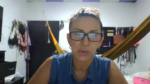 Lupita online show from 03/31/26, 03:45