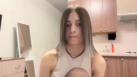 Snapshot of lurlineoline chatting on 11/04/25, 07:18 May online show from 11/04/25, 07:18