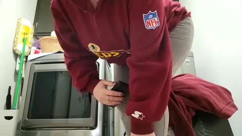 Snapshot of lusciouslibra82 chatting on 12/14/24, 10:56 .Clarissa. Follow me on Instagram   miss buns  online show from 12/14/24, 10:56