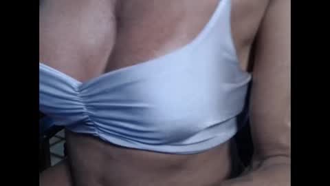 Snapshot of lusexyhot chatting on 01/21/25, 02:00 lusexyhot online show from 01/21/25, 02:00