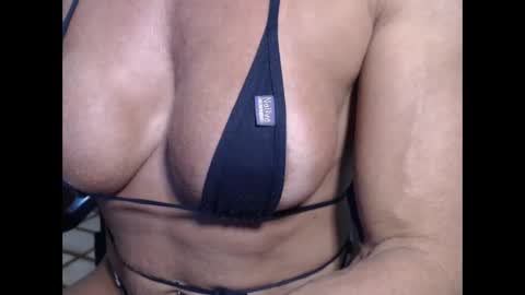 Snapshot of lusexyhot chatting on 02/04/25, 01:13 lusexyhot online show from 02/04/25, 01:13