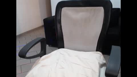 Snapshot of lusexyhot chatting on 02/27/25, 03:04 lusexyhot online show from 02/27/25, 03:04