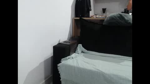 Snapshot of lusexyhot chatting on 10/18/25, 04:04 lusexyhot online show from 10/18/25, 04:04