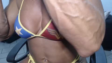 Snapshot of lusexyhot chatting on 10/26/25, 02:17 lusexyhot online show from 10/26/25, 02:17