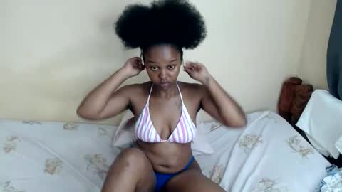 Snapshot of lush_goddess chatting on 04/23/26, 12:12 shan online show from 04/23/26, 12:12