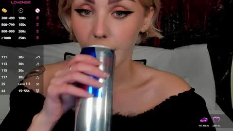 your sweet Liana online show from 10/31/25, 07:59