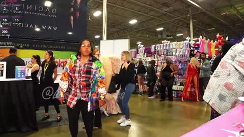 Snapshot of lushianafitness chatting on 12/07/24, 01:36 SHOWS ALL MONDAY WEDNESDAYFRIDAYSATURDAY IN THE MORNING online show from 12/07/24, 01:36