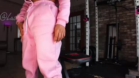 Snapshot of lushianafitness chatting on 02/19/25, 04:33 SHOWS ALL MONDAY WEDNESDAYFRIDAYSATURDAY IN THE MORNING online show from 02/19/25, 04:33