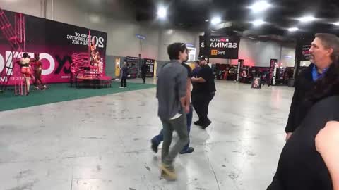 Snapshot of lushianafitness chatting on 10/24/25, 09:33 SHOWS ALL MONDAY WEDNESDAYFRIDAYSATURDAY IN THE MORNING online show from 10/24/25, 09:33