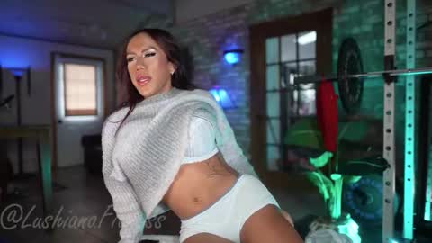 Snapshot of lushianafitness chatting on 02/16/26, 01:18 SHOWS ALL MONDAY WEDNESDAYFRIDAYSATURDAY IN THE MORNING online show from 02/16/26, 01:18