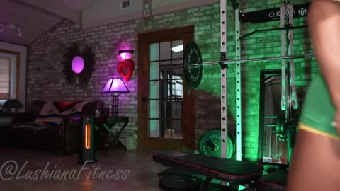 Snapshot of lushianafitness chatting on 03/23/26, 01:26 SHOWS ALL MONDAY WEDNESDAYFRIDAYSATURDAY IN THE MORNING online show from 03/23/26, 01:26