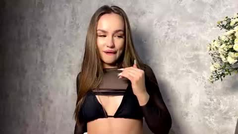 Mira online show from 10/04/25, 10:08