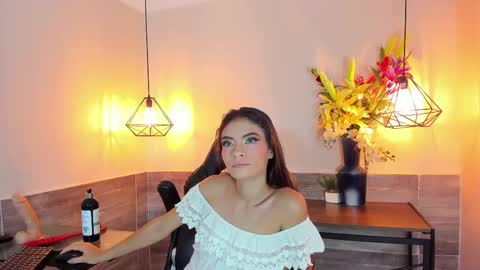 Lussie  online show from 10/03/25, 12:02