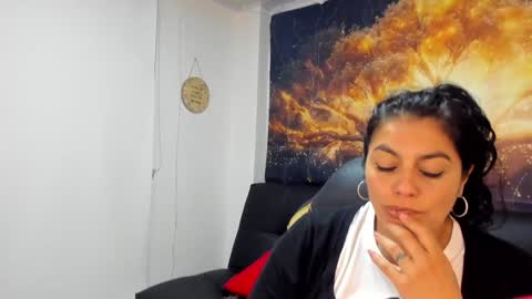 Snapshot of lust_mom chatting on 12/02/24, 05:04 Angela 3 online show from 12/02/24, 05:04