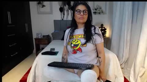 Angela 3 online show from 01/05/26, 10:46