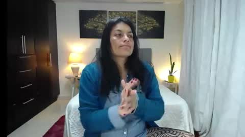 Snapshot of lust_mom chatting on 06/21/26, 01:08 Angela 3 online show from 06/21/26, 01:08