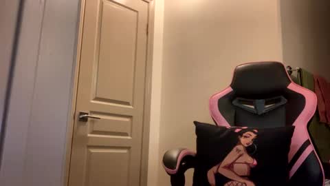 LOLA online show from 12/08/24, 04:57