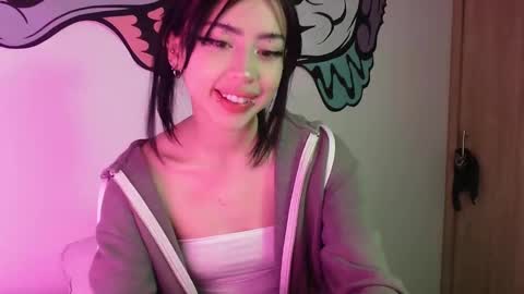 Snapshot of lustful_aprilx chatting on 12/19/24, 05:18 Valerie  April   online show from 12/19/24, 05:18