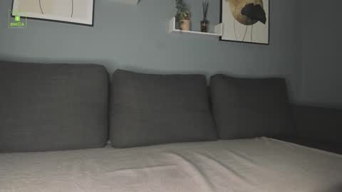 Stephany Richards online show from 10/18/25, 05:21