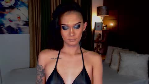 AdriannaFowks online show from 02/18/25, 06:59