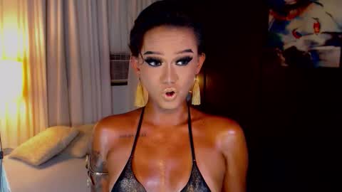 Snapshot of lustfulltrans chatting on 05/13/26, 02:53 AdriannaFowks online show from 05/13/26, 02:53