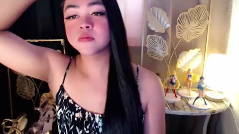 Trina online show from 04/21/26, 01:42