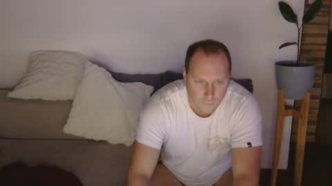 lustonfan online show from 05/09/26, 06:57