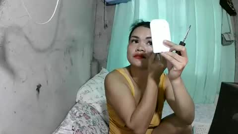 Snapshot of lusty_babe25 chatting on 06/09/26, 05:30 Flora Mae online show from 06/09/26, 05:30