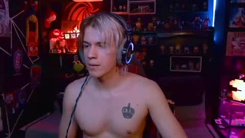 lustymatt online show from 10/22/25, 08:36